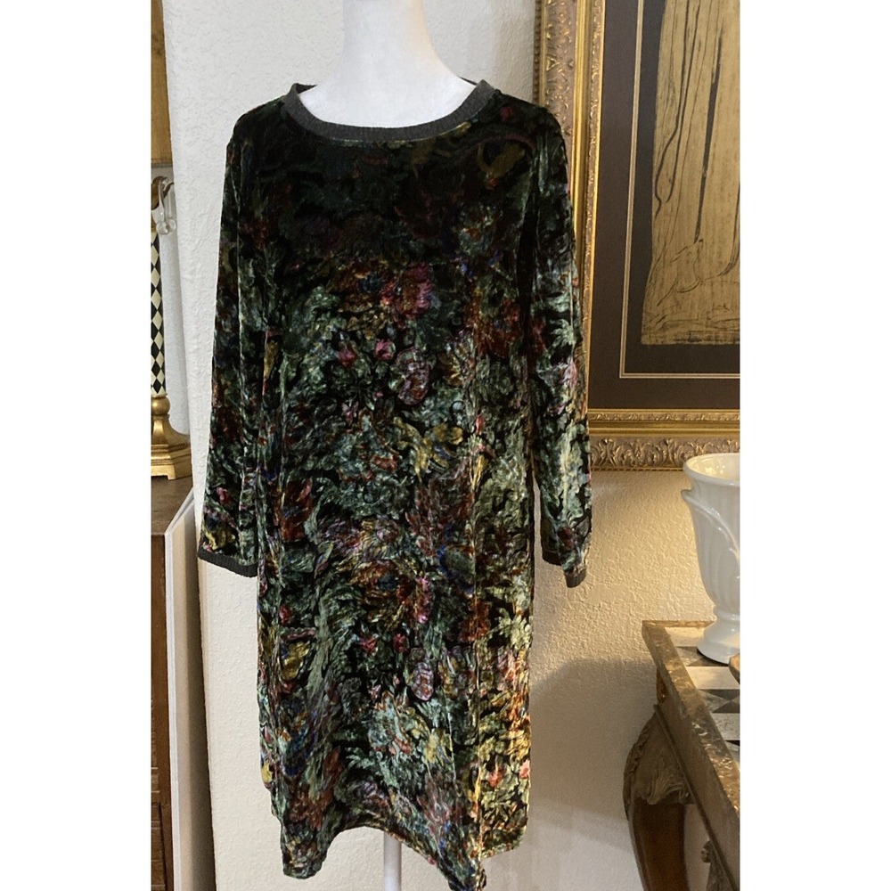 Uncle Frank Dress Women's Size  XS Long Sleeve Black Velvet Floral Boho Tunic